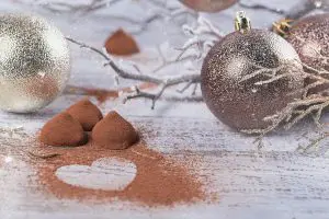 is dark chocolate good for you? dark chocolate benefits, dark chocolate heatlh benefits, benefits of dark chocolate for men